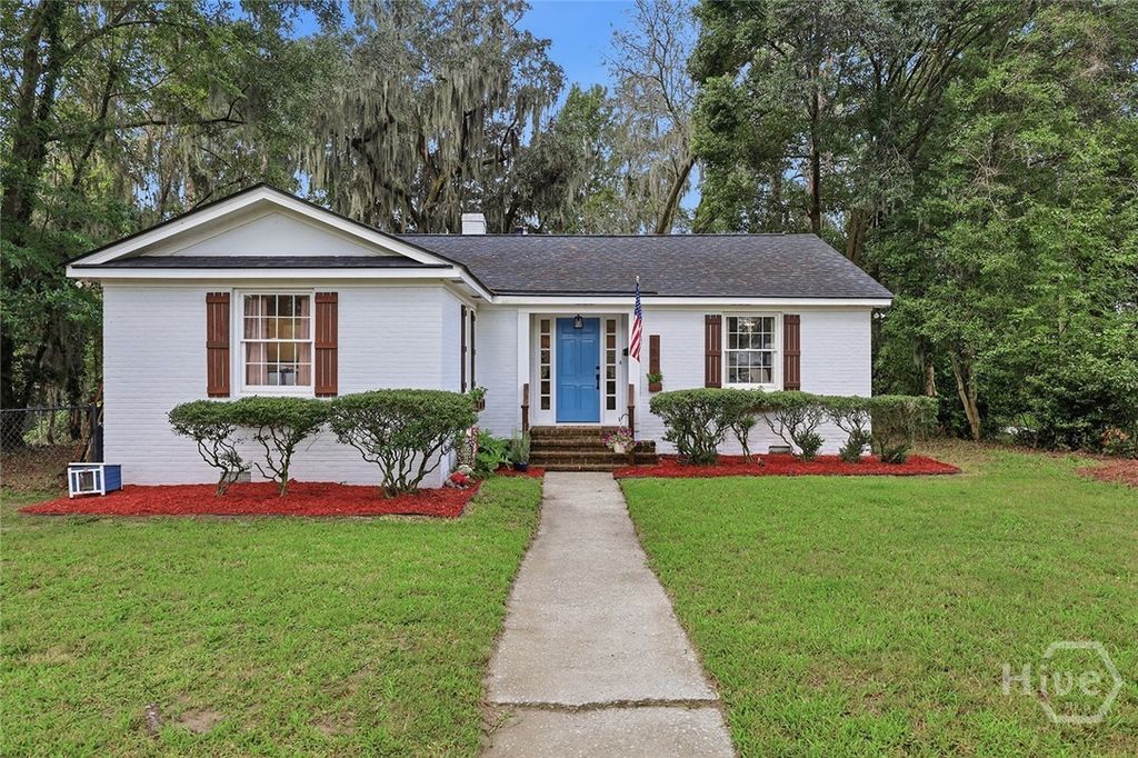 Image 1 of property listing at 1501 E 55th Street, Savannah, GA 31404