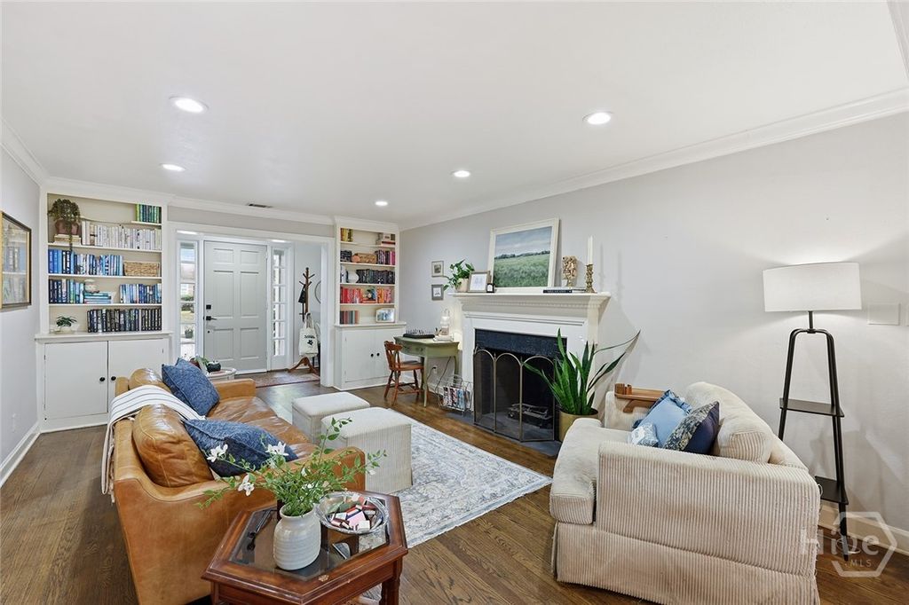 Image 10 of property listing at 1501 E 55th Street, Savannah, GA 31404