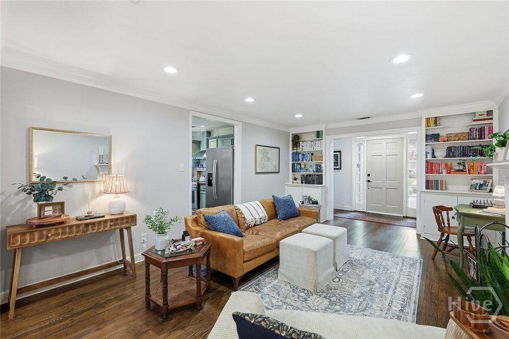 Image 11 of property listing at 1501 E 55th Street, Savannah, GA 31404