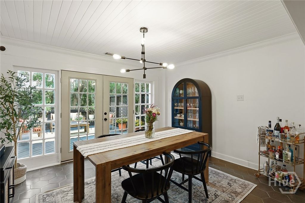 Image 15 of property listing at 1501 E 55th Street, Savannah, GA 31404