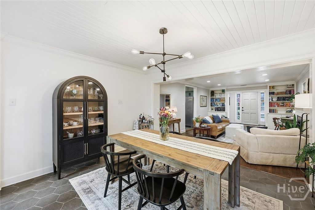 Image 18 of property listing at 1501 E 55th Street, Savannah, GA 31404