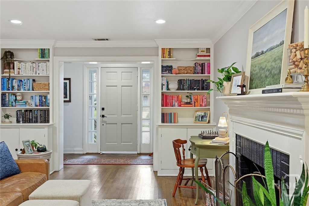 Image 19 of property listing at 1501 E 55th Street, Savannah, GA 31404