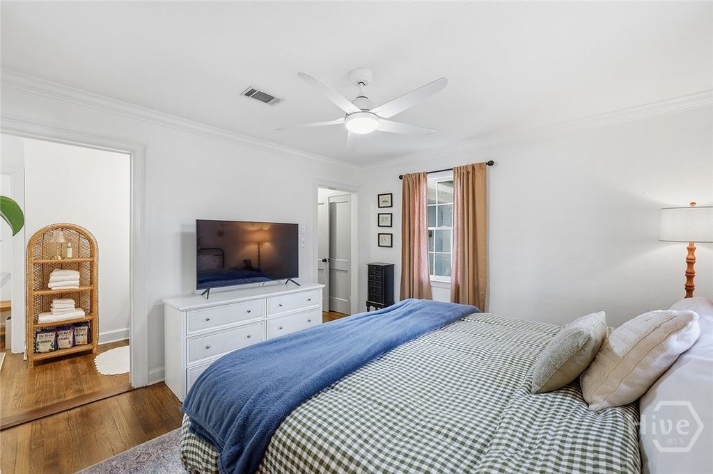 Image 37 of property listing at 1501 E 55th Street, Savannah, GA 31404