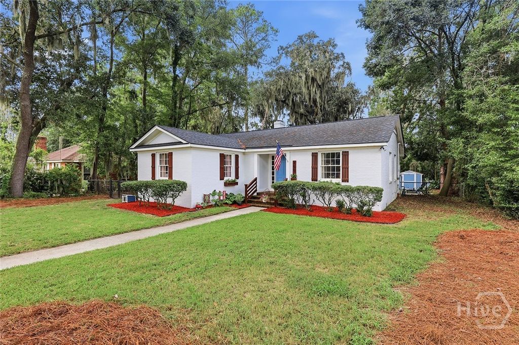 Image 6 of property listing at 1501 E 55th Street, Savannah, GA 31404