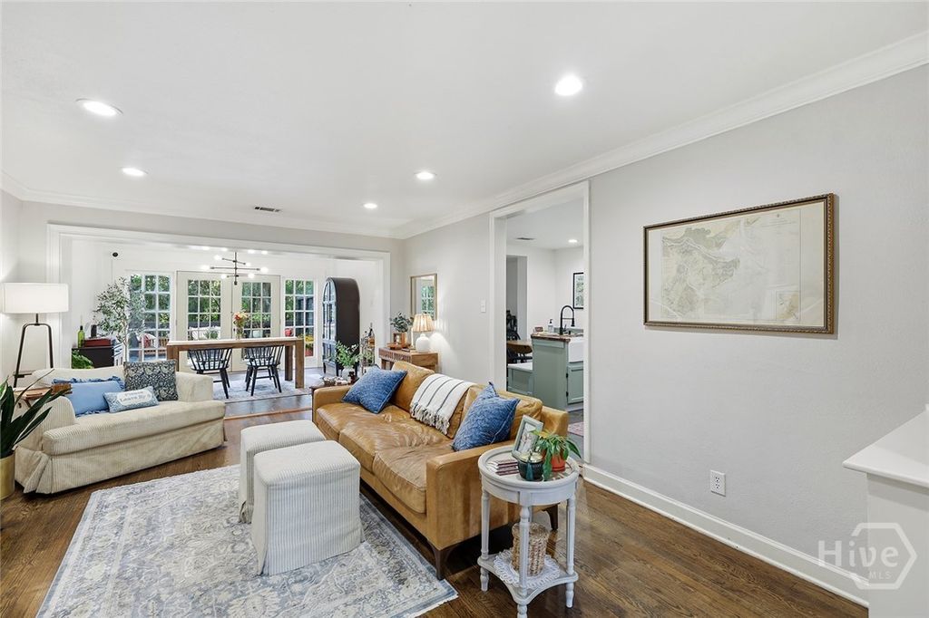 Image 8 of property listing at 1501 E 55th Street, Savannah, GA 31404