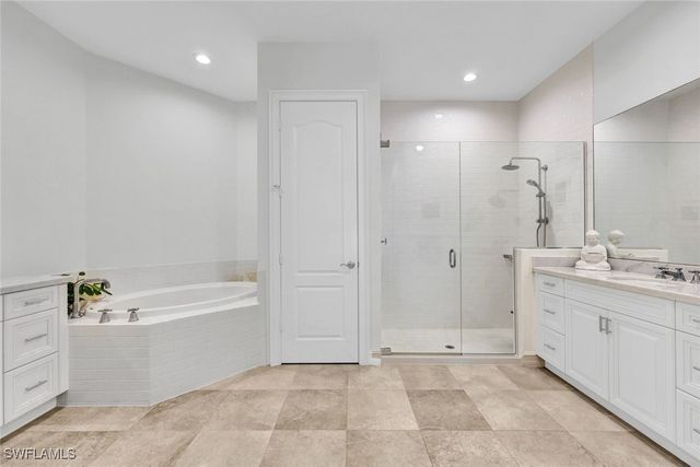 4819 W Boulevard CT 103, Naples, FL 34103