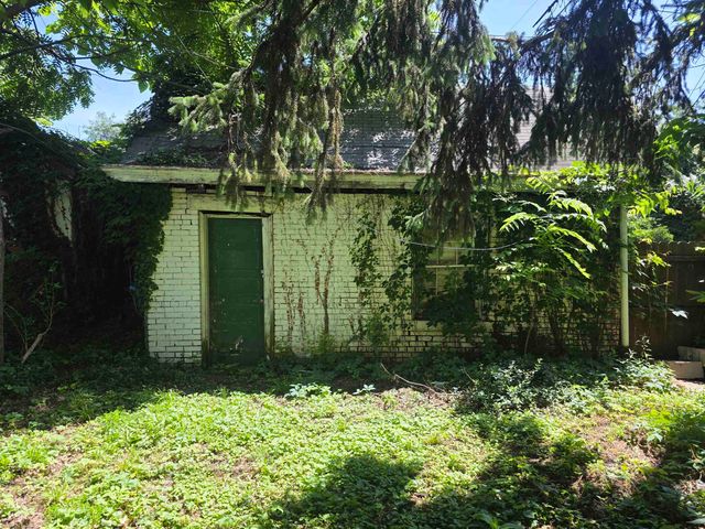 1120 10th Street, Huntington, WV 25701