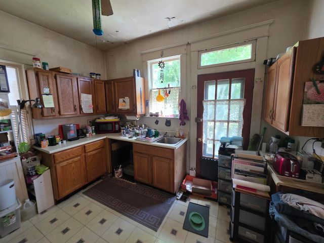 1120 10th Street, Huntington, WV 25701