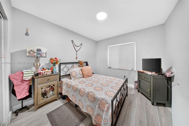 15855 SW 143rd Path, Miami, FL 33177