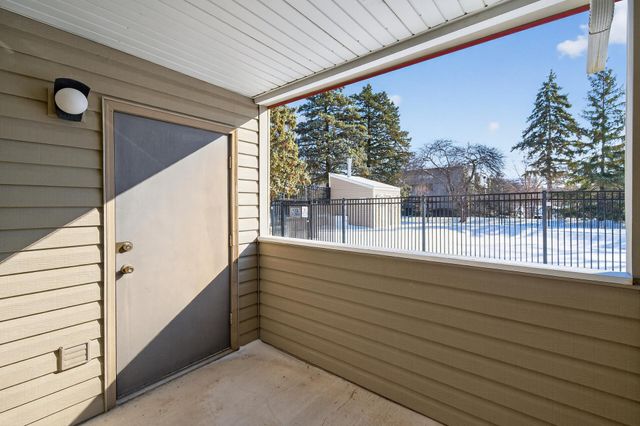 350 Shelard Parkway 101, Saint Louis Park, MN 55426