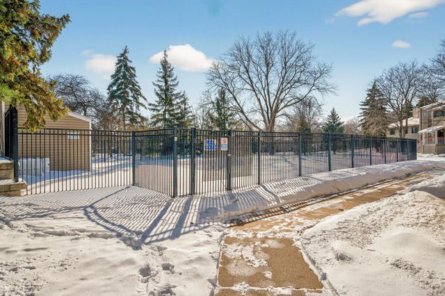 350 Shelard Parkway 101, Saint Louis Park, MN 55426