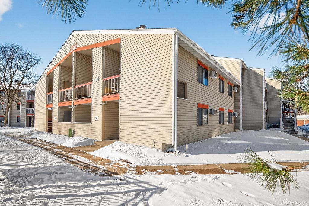 350 Shelard Parkway 101, Saint Louis Park, MN 55426