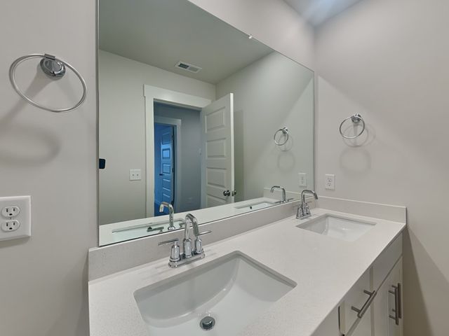 7003 Park Knoll Ln, Mount Juliet, TN 37122