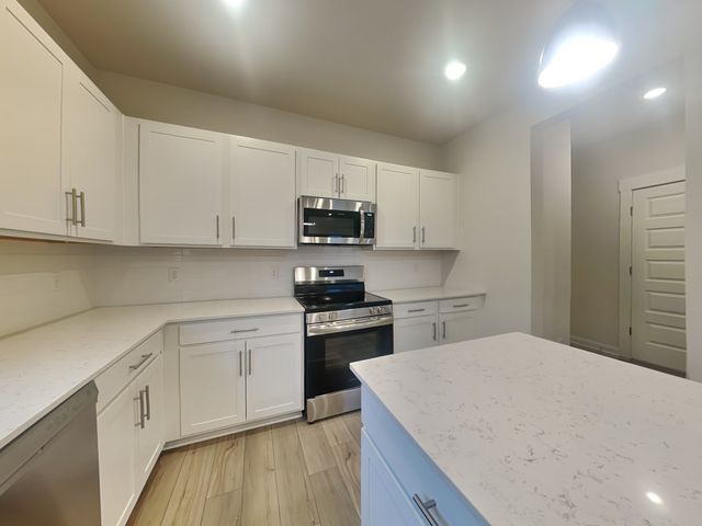 7003 Park Knoll Ln, Mount Juliet, TN 37122