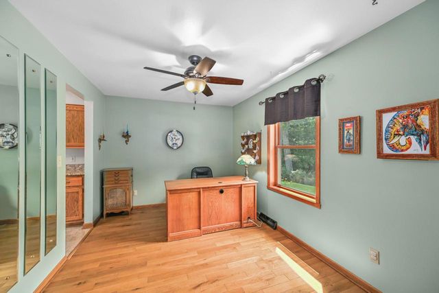 11115 W Drake LANE, Franklin, WI 53132
