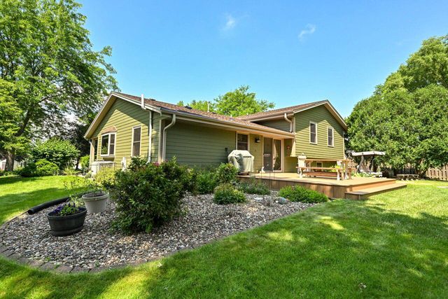 11115 W Drake LANE, Franklin, WI 53132