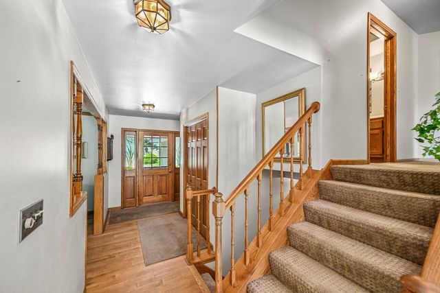 11115 W Drake LANE, Franklin, WI 53132