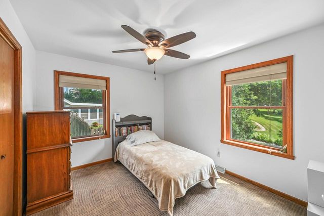 11115 W Drake LANE, Franklin, WI 53132
