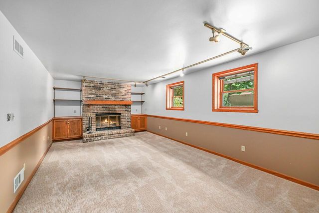 11115 W Drake LANE, Franklin, WI 53132
