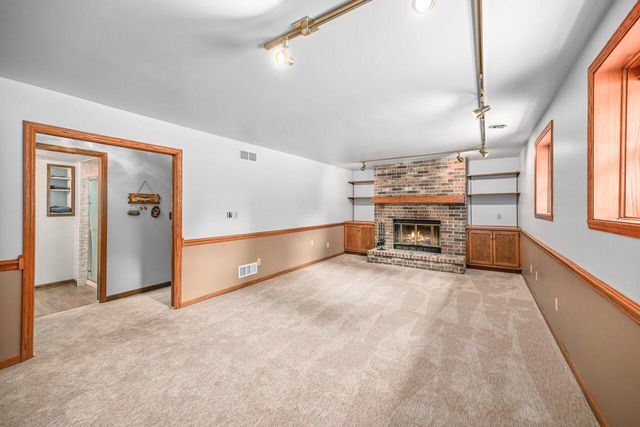 11115 W Drake LANE, Franklin, WI 53132
