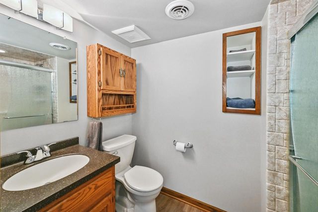 11115 W Drake LANE, Franklin, WI 53132