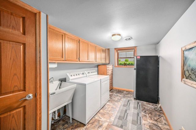 11115 W Drake LANE, Franklin, WI 53132