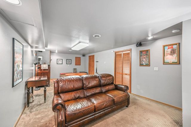 11115 W Drake LANE, Franklin, WI 53132