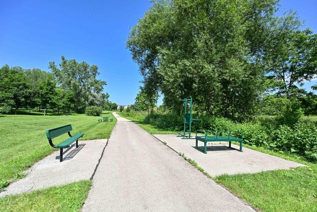 11115 W Drake LANE, Franklin, WI 53132