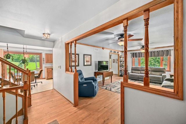 11115 W Drake LANE, Franklin, WI 53132