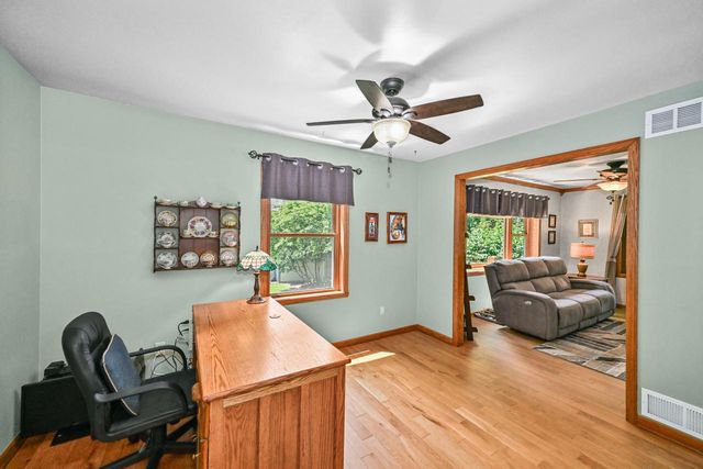 11115 W Drake LANE, Franklin, WI 53132