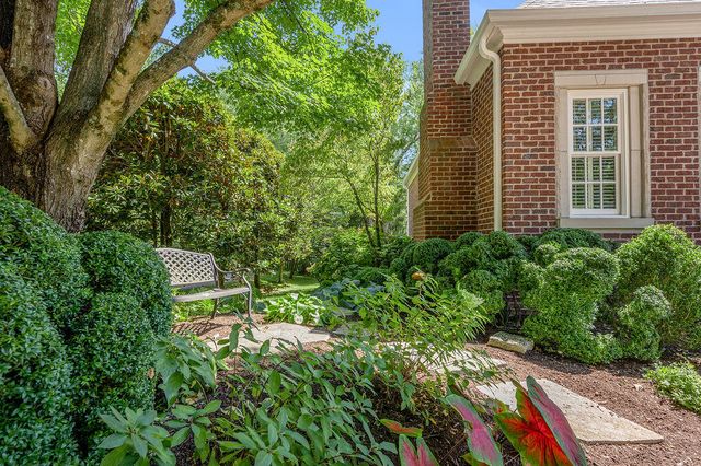 1604 Eastwood Lane, Lexington, KY 40502