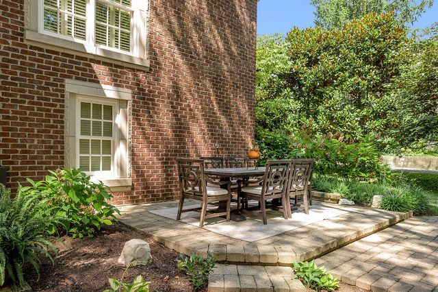 1604 Eastwood Lane, Lexington, KY 40502