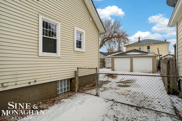 533 S Elizabeth Street, Marine City, MI 48039