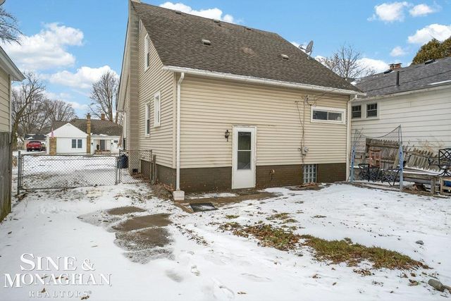 533 S Elizabeth Street, Marine City, MI 48039