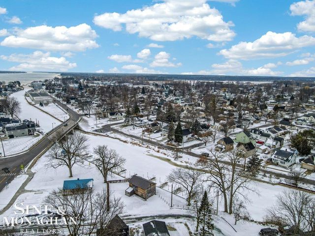 533 S Elizabeth Street, Marine City, MI 48039