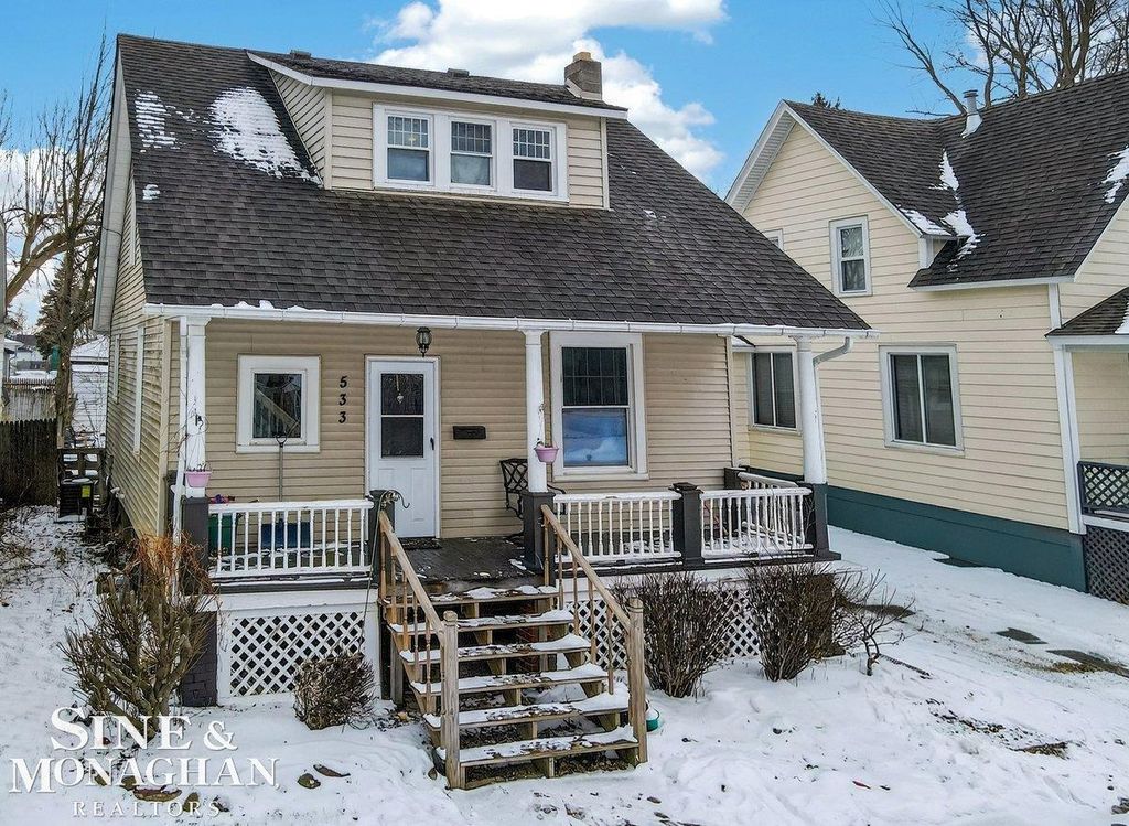 533 S Elizabeth Street, Marine City, MI 48039