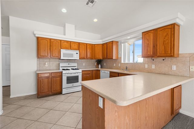 10088 N Acorn Drive, Kingman, AZ 86401