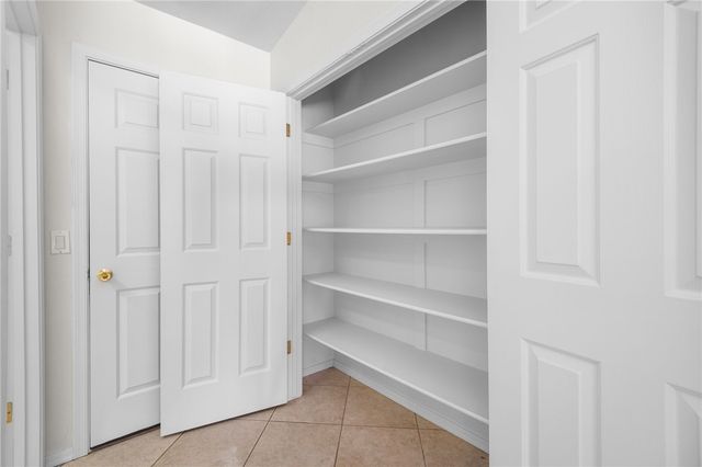 10088 N Acorn Drive, Kingman, AZ 86401