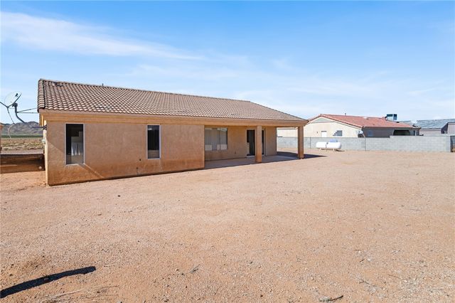 10088 N Acorn Drive, Kingman, AZ 86401