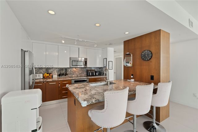 7935 East Dr 1401, North Bay Village, FL 33141