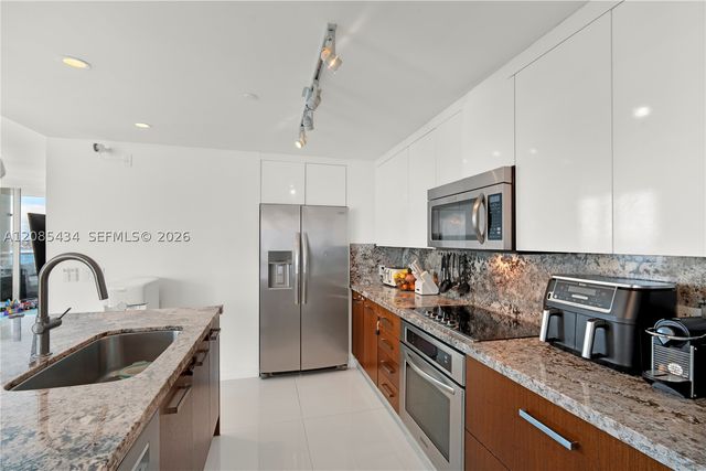 7935 East Dr 1401, North Bay Village, FL 33141