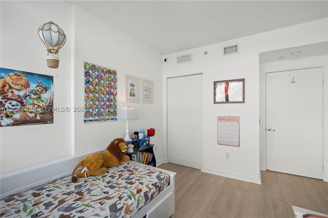 7935 East Dr 1401, North Bay Village, FL 33141