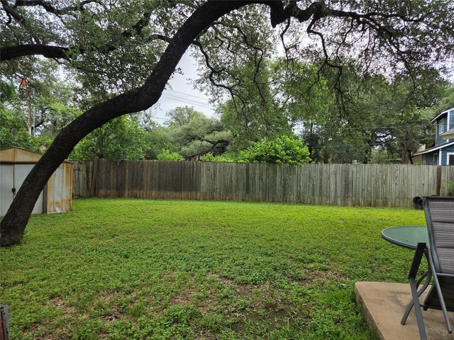 8716 Clearbrook TRL A, Austin, TX 78729