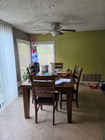 8716 Clearbrook TRL A, Austin, TX 78729