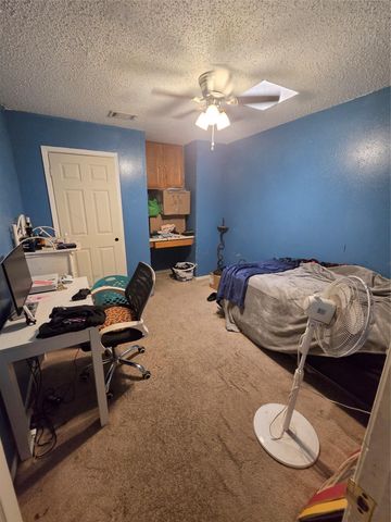 8716 Clearbrook TRL A, Austin, TX 78729
