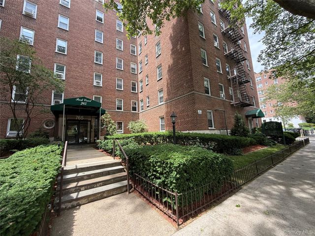 765 Bronx River 3F, Bronxville, NY 10708