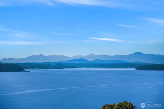 10245 Marine View Drive SW, Seattle, WA 98146