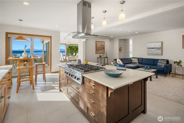 10245 Marine View Drive SW, Seattle, WA 98146