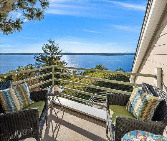 10245 Marine View Drive SW, Seattle, WA 98146