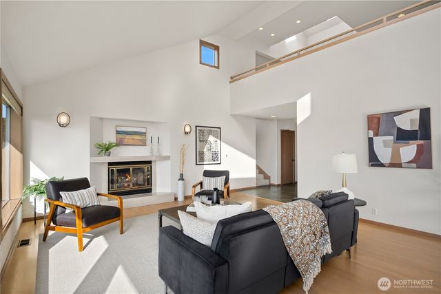 10245 Marine View Drive SW, Seattle, WA 98146